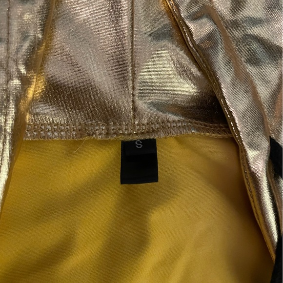 Men’s Metallic Gold Zip Up Vest Jacket - Picture 3 of 5